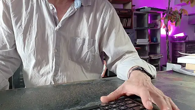 Pertunjukan Kamera Web yvanbonar