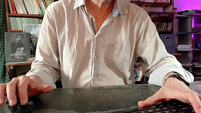 הופעת וובקאם של yvanbonar