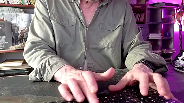 yvanbonar Show in webcam