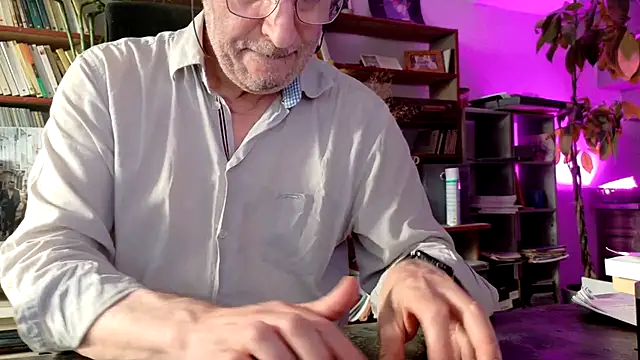 yvanbonar Show in webcam