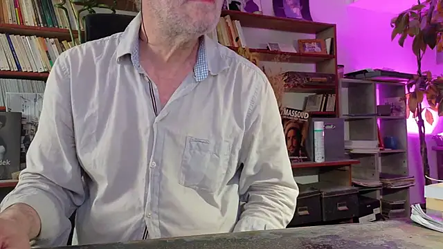 yvanbonar Show in webcam