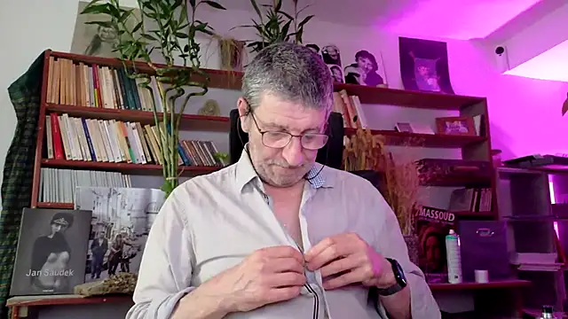 הופעת וובקאם של yvanbonar