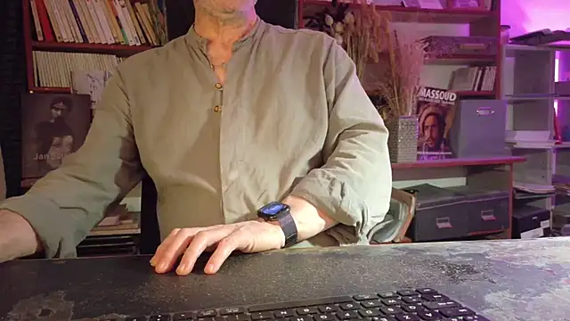 yvanbonar Show in webcam