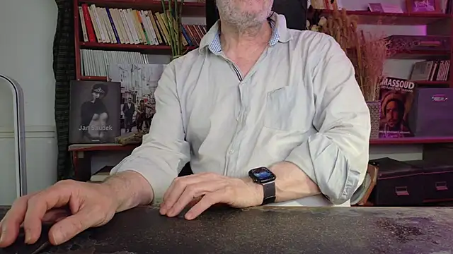 yvanbonar Show in webcam