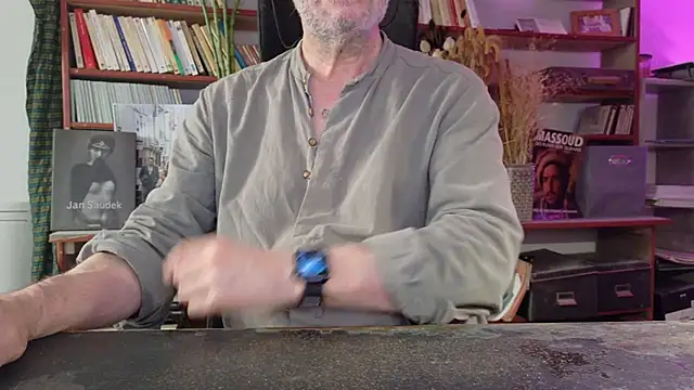 yvanbonar Show in webcam