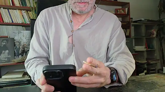 Show modela yvanbonar na web-kameri