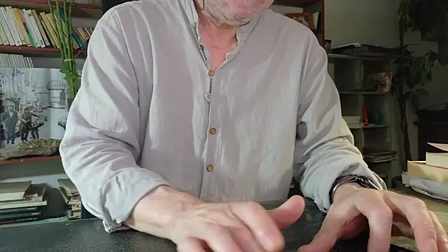 yvanbonar Show in webcam