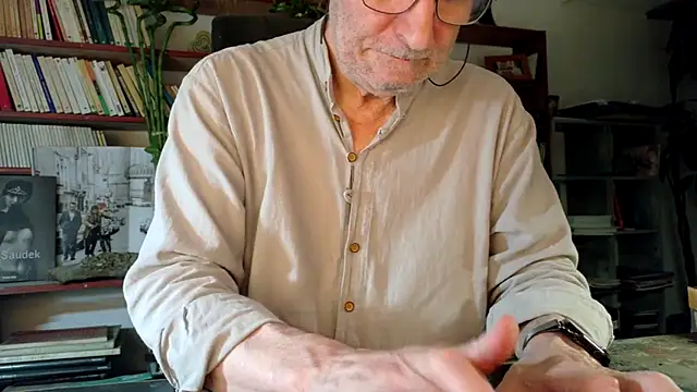 הופעת וובקאם של yvanbonar