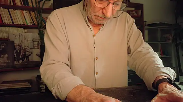 yvanbonar Show in webcam