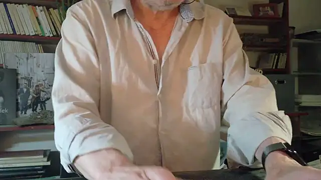 הופעת וובקאם של yvanbonar