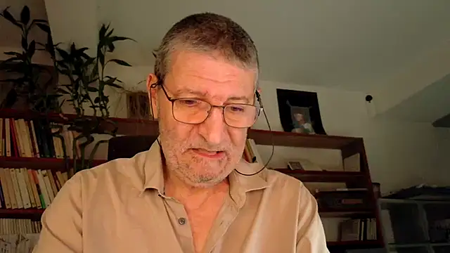 yvanbonar Show in webcam