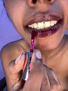 Small_Titss 现场性爱视讯表演