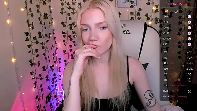 Sala de chat ao vivo de AnyaTaylor_