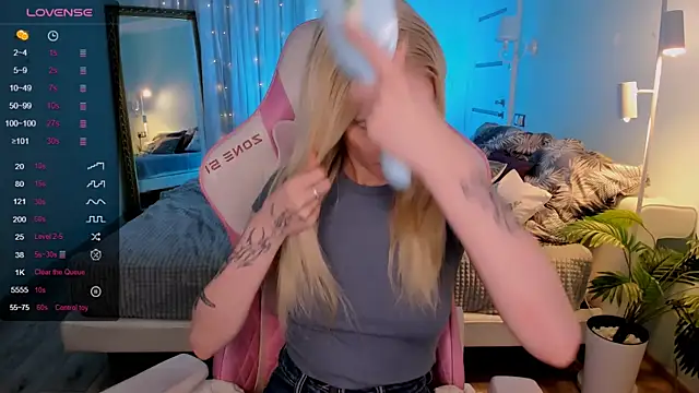 AnyaTaylor_ live XXX chat