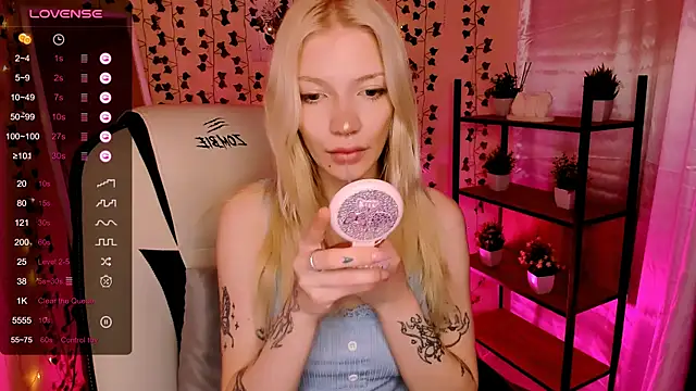 AnyaTaylor_: онлайн-секс-чат