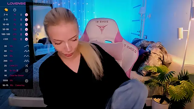 Živá chatovací místnost AnyaTaylor_