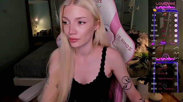AnyaTaylor_: онлайн-секс-чат