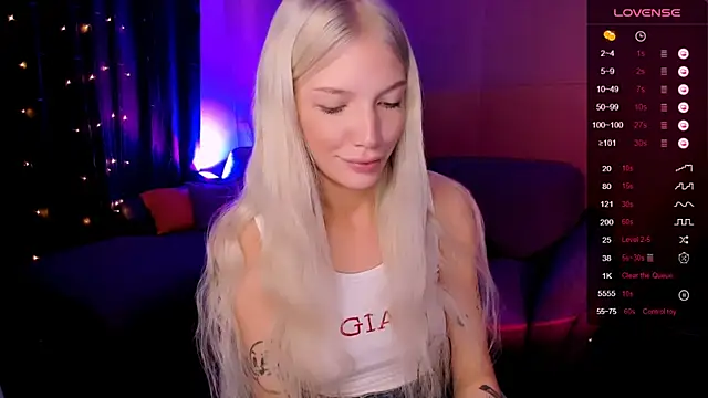 AnyaTaylor_のライブXXXチャット