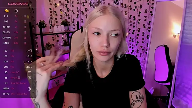 AnyaTaylor_ Live XXX-Chat