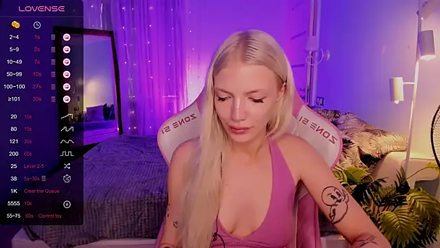 AnyaTaylor_: вебкам-шоу