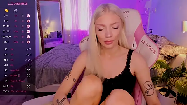 AnyaTaylor_ Chat XXX in diretta