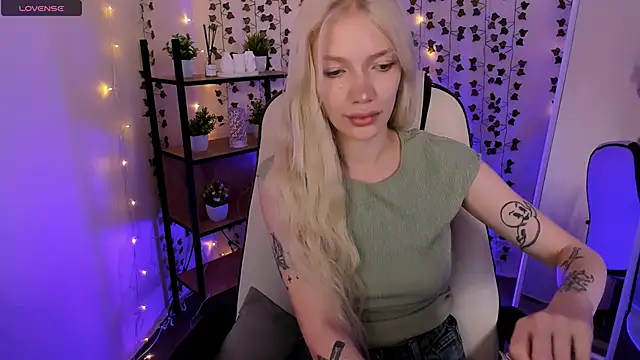 AnyaTaylor_ Chat XXX live
