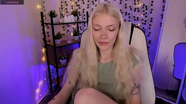 AnyaTaylor_ live XXX chat