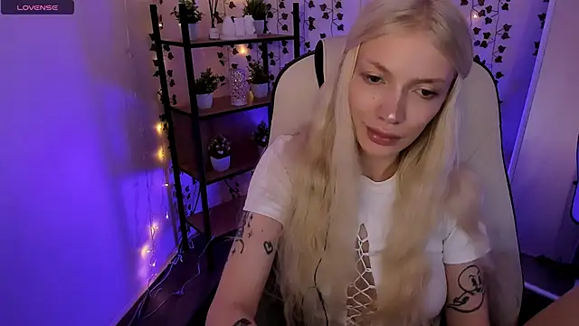AnyaTaylor_: онлайн-секс-чат