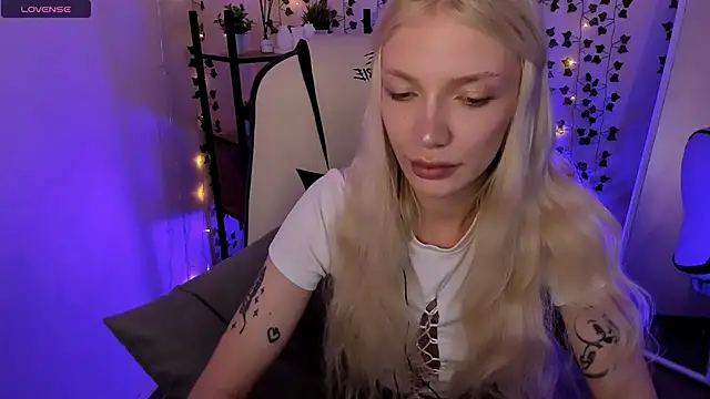 AnyaTaylor_ Chat XXX live