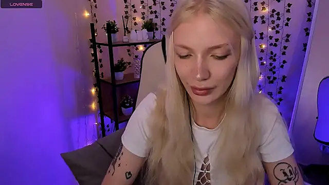 AnyaTaylor_ Live XXX Chat