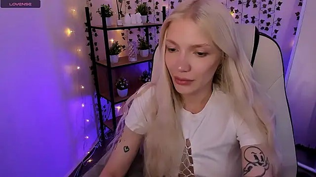 AnyaTaylor_ Live XXX-Chat
