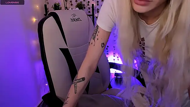 Chatroom XXX en direct de AnyaTaylor_