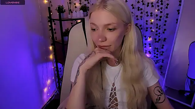 Chat XXX en directo de AnyaTaylor_