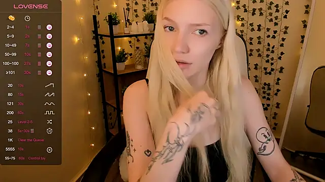 AnyaTaylor_: онлайн-секс-чат