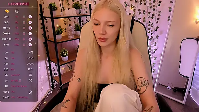 AnyaTaylor_ webcam show