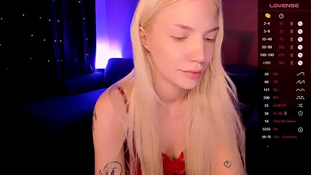 AnyaTaylor_: απευθείας συνομιλία ΧΧΧ