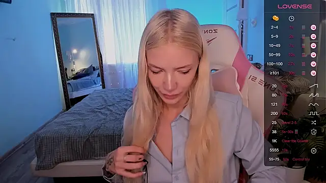 AnyaTaylor_n Webbikameraesitys