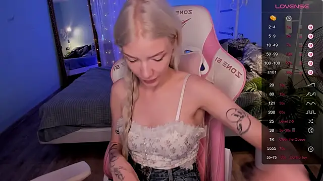 AnyaTaylor_ Live XXX-Chat