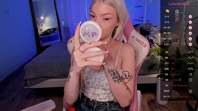 AnyaTaylor_ élő XXX-chatje