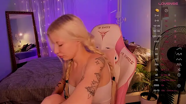 AnyaTaylor_ Chat XXX in diretta