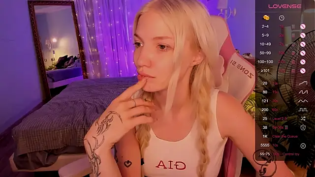 AnyaTaylor_ Live XXX-Chat