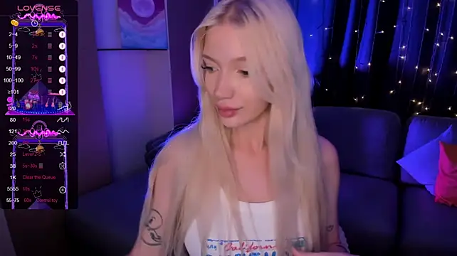 AnyaTaylor_: вебкам-шоу