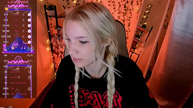 AnyaTaylor_ Chat XXX in diretta