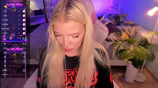 XXX chat uživo modela AnyaTaylor_