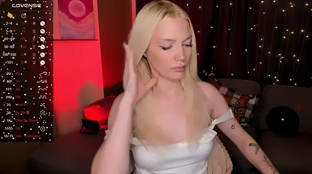 AnyaTaylor_n Webbikameraesitys