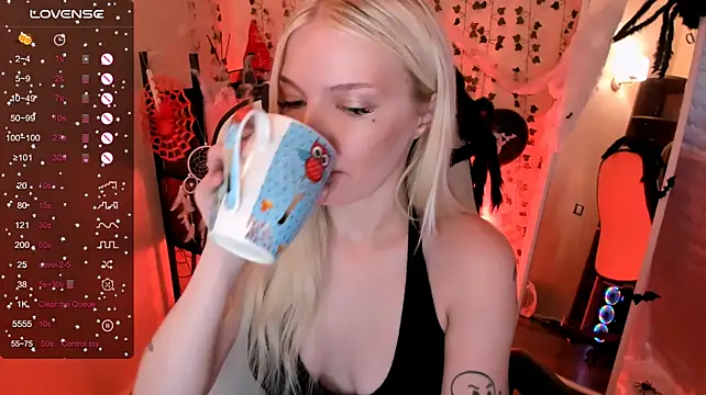 AnyaTaylor_ Live XXX-Chat