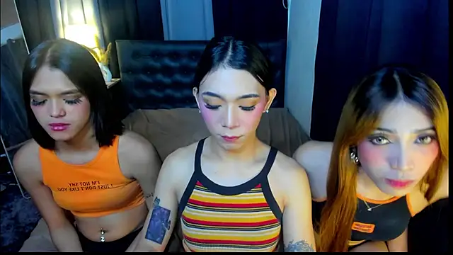 הופעת וובקאם של bellamoonlightX