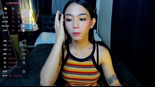 bellamoonlightX's Webcam Show