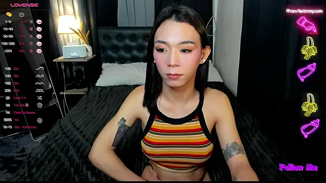 bellamoonlightX webcam show