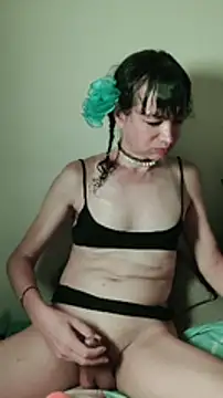 Tselka Show in webcam